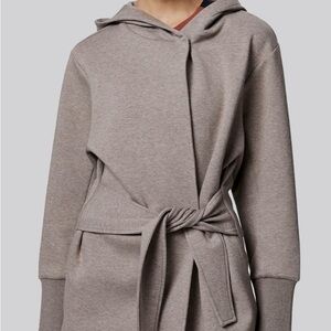 Varley Heather Gray Knit Top